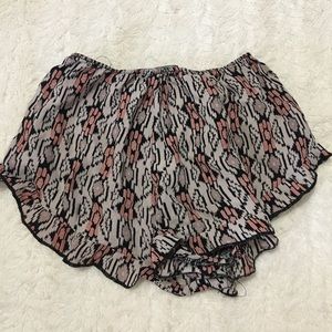 Brandy Melville Vodi Shorts